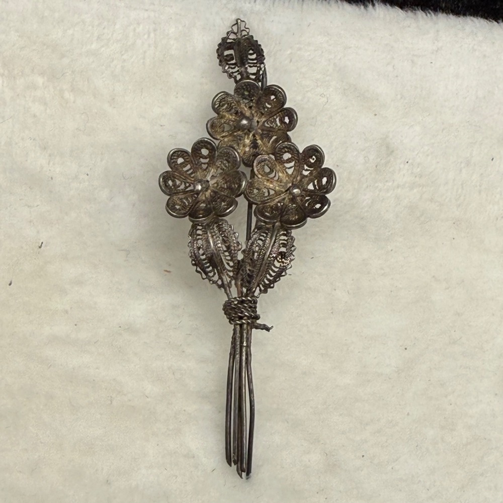 Vintage Estate‎ Brooch Silver Spun Filigree Flower Floral Delicate 27715